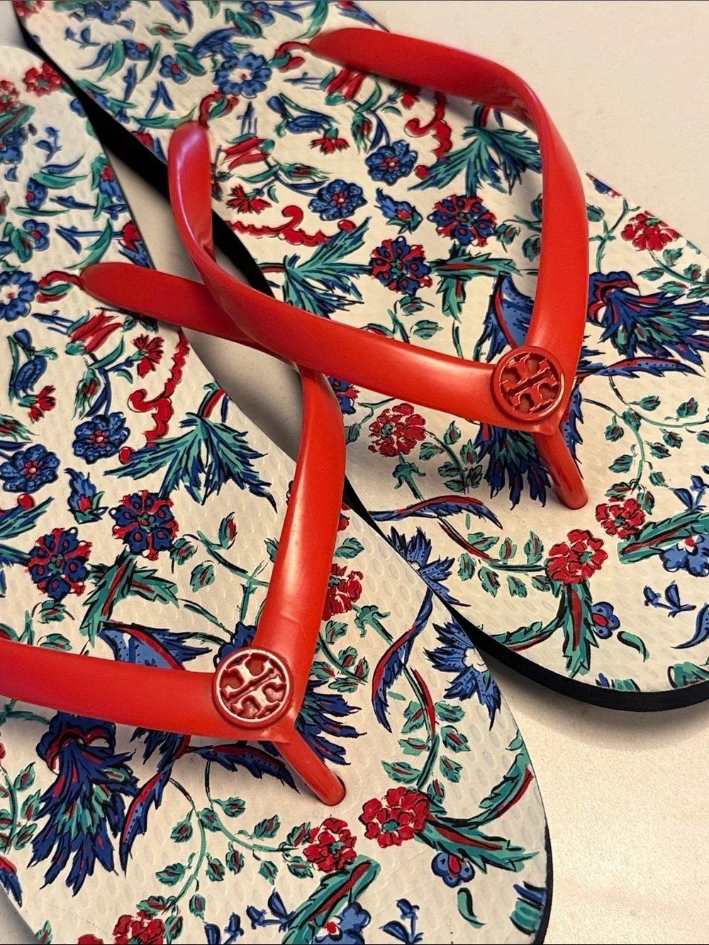 Tory Burch Pattern Thin Flip Flop  SIZE 9